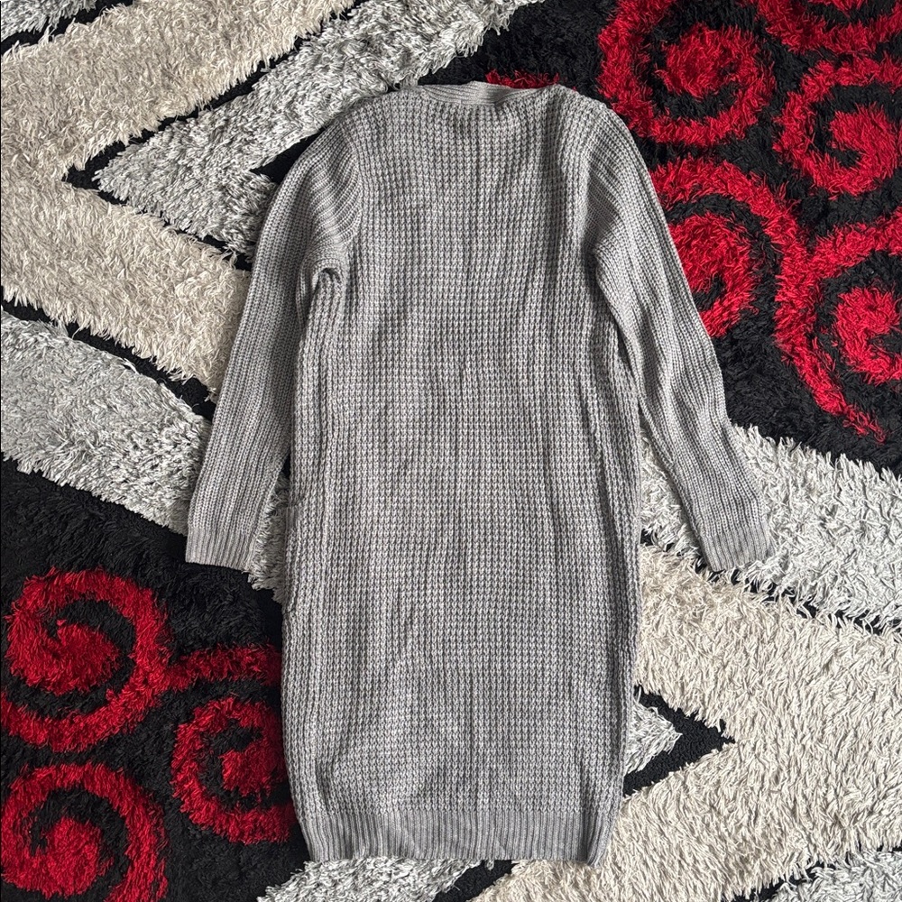 Cardigan🤍 - Picture 2 of 3